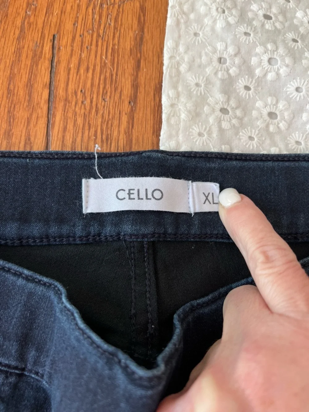 Cello Women's Pull On Dark Blue Flare Jeans - Picture 4 of 4